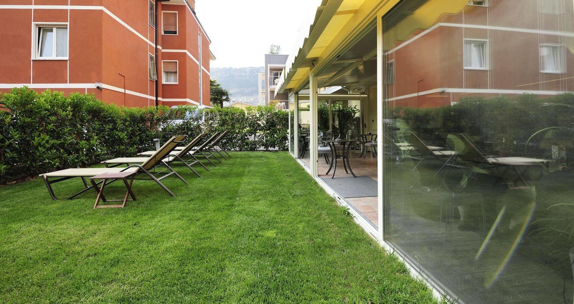 Eco Hotel Bonapace Torbole Sul Garda Exterior foto